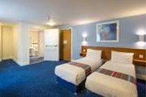 Travelodge Cardiff Airport Баррі Екстер'єр фото